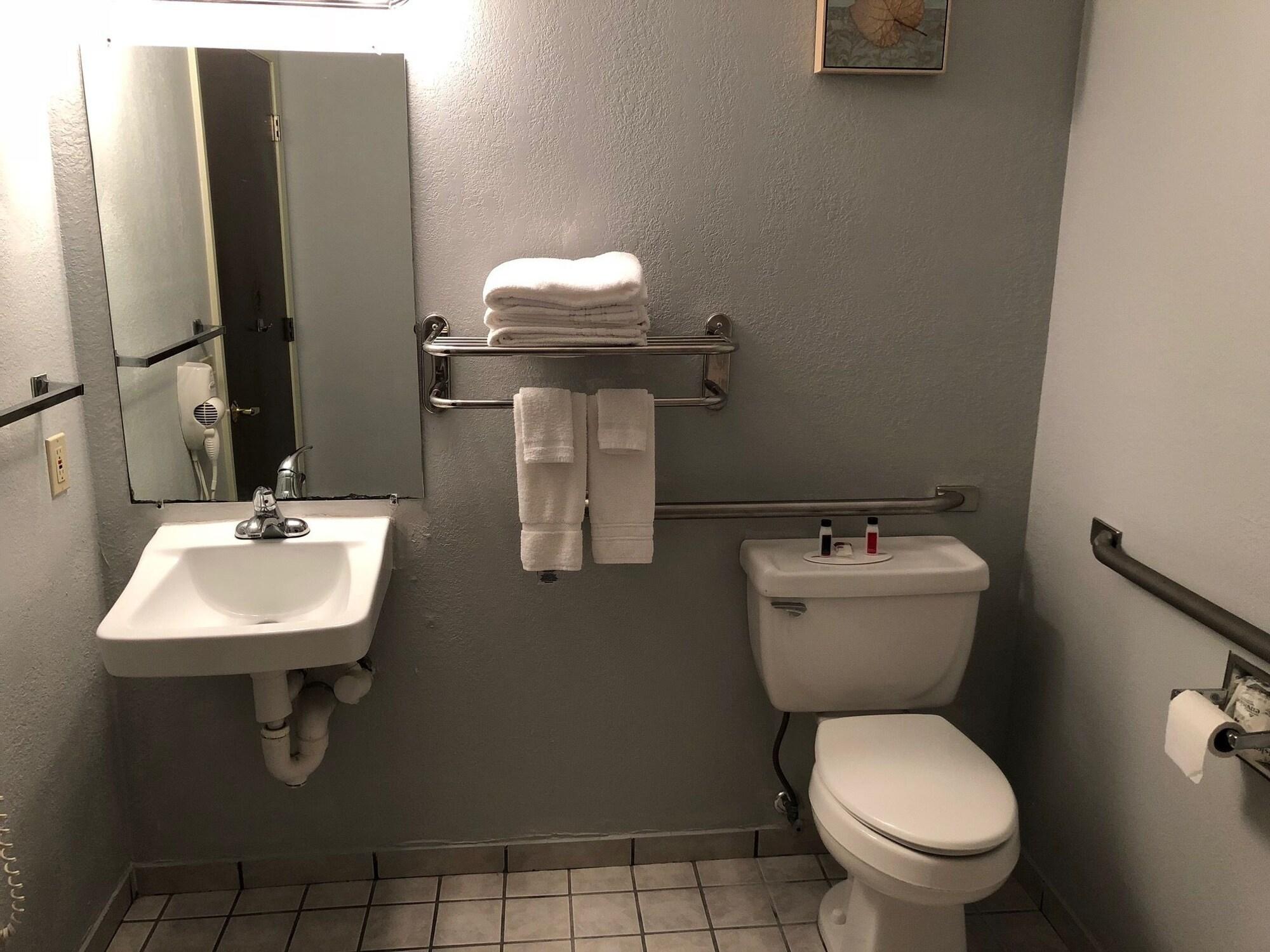 Super 8 By Wyndham Lake Charles/Sulphur מראה חיצוני תמונה