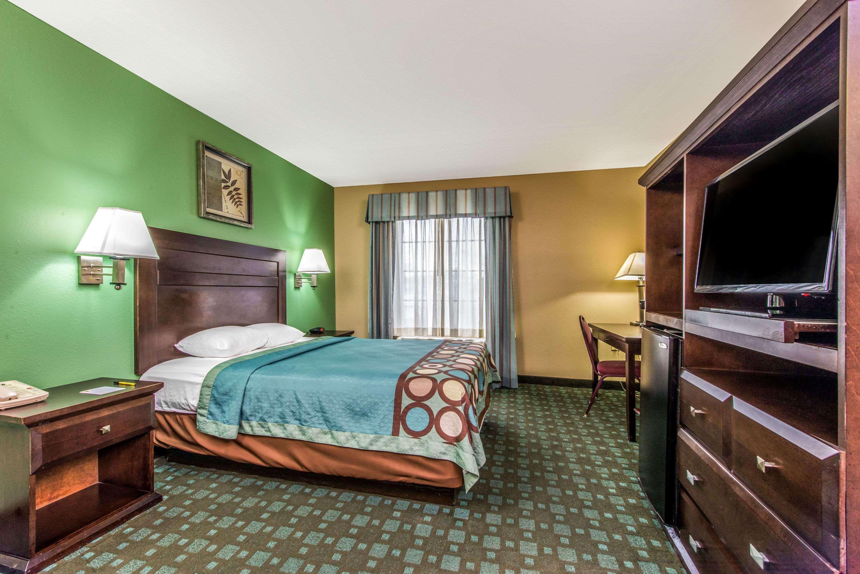 Super 8 By Wyndham Lake Charles/Sulphur מראה חיצוני תמונה